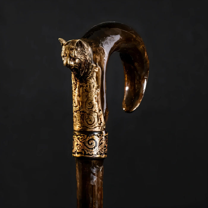 Majestic Heirloom: Artisan Walking Cane with Exquisite Vintage Details